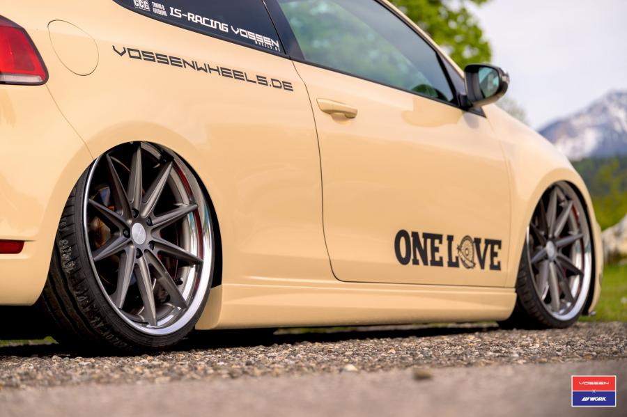 Детали экстерьера Volkswagen Golf GTi on Vossen Wheels (VWS-1) 2016 года  (фото 27 из 34)